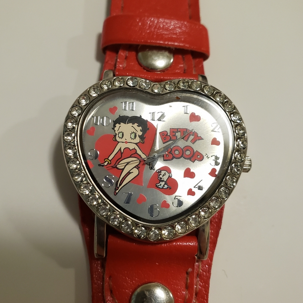 Betty Boop Heart-Shaped Red Watch